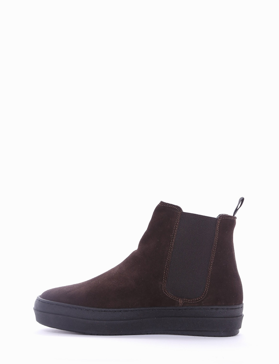 Sneakers dark brown chamois