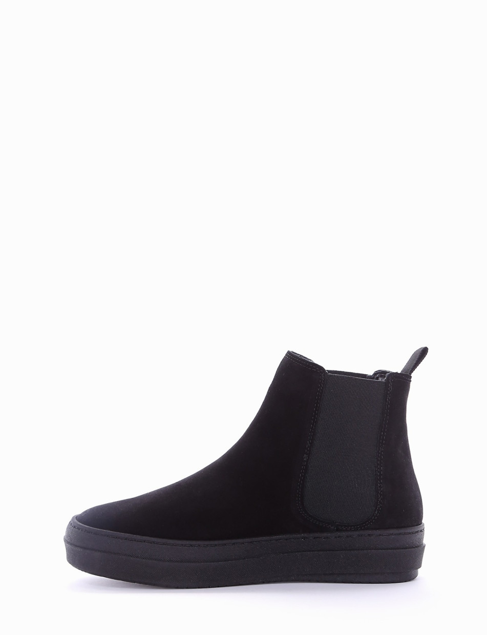 Sneakers black chamois