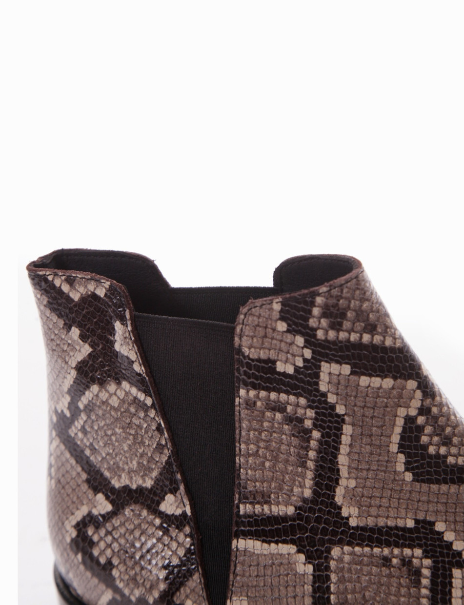 Low heel ankle boots heel 2 cm multicolor python