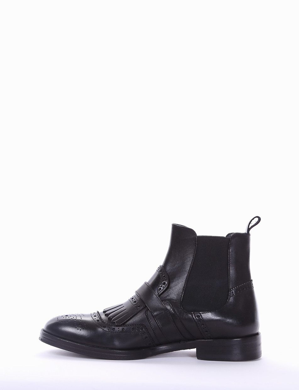 Ankle boots heel 2 cm black leather