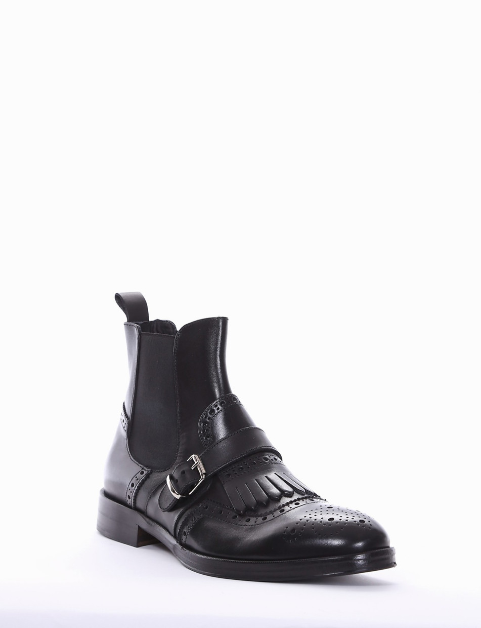 Ankle boots heel 2 cm black leather