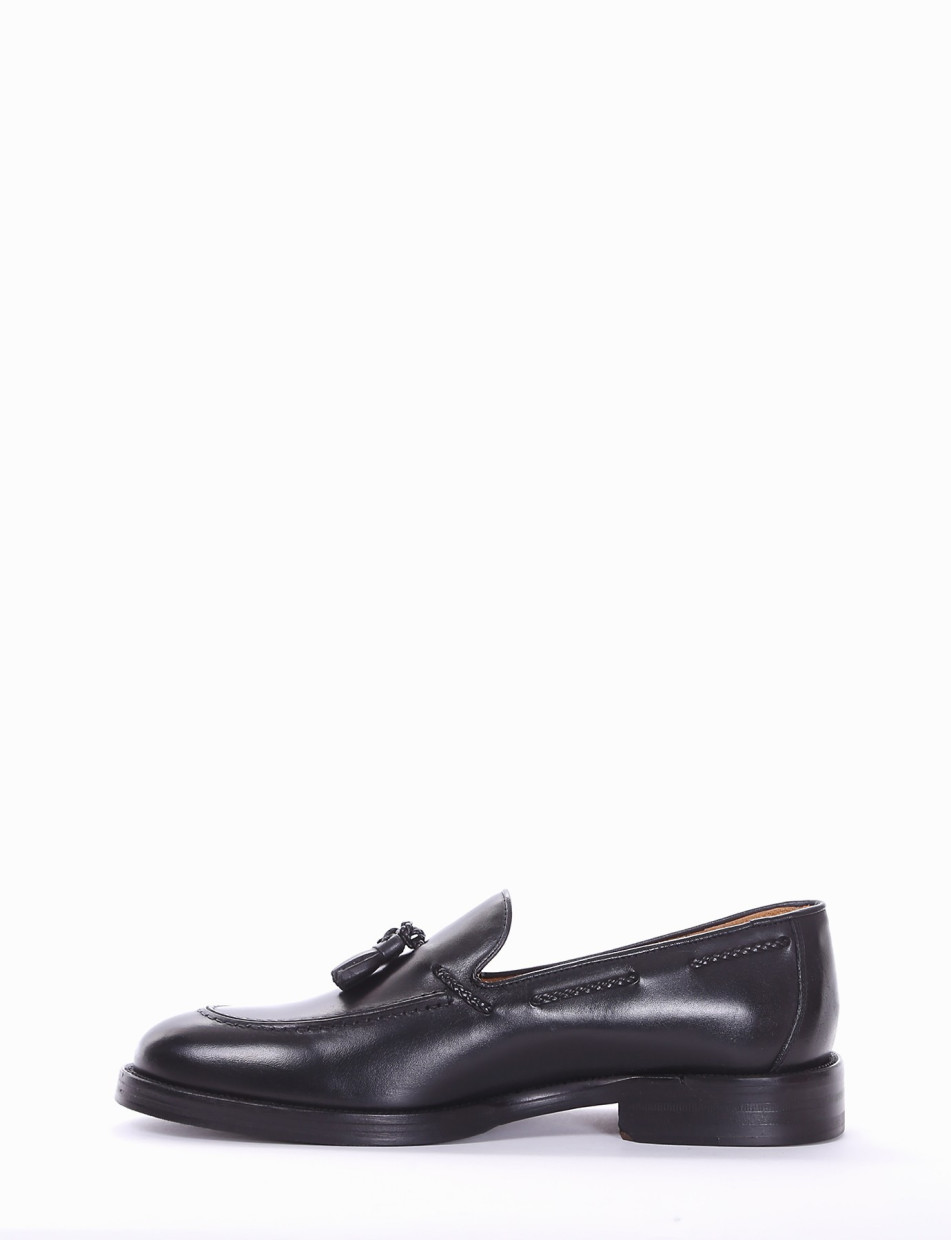 Loafers heel 2 cm black leather