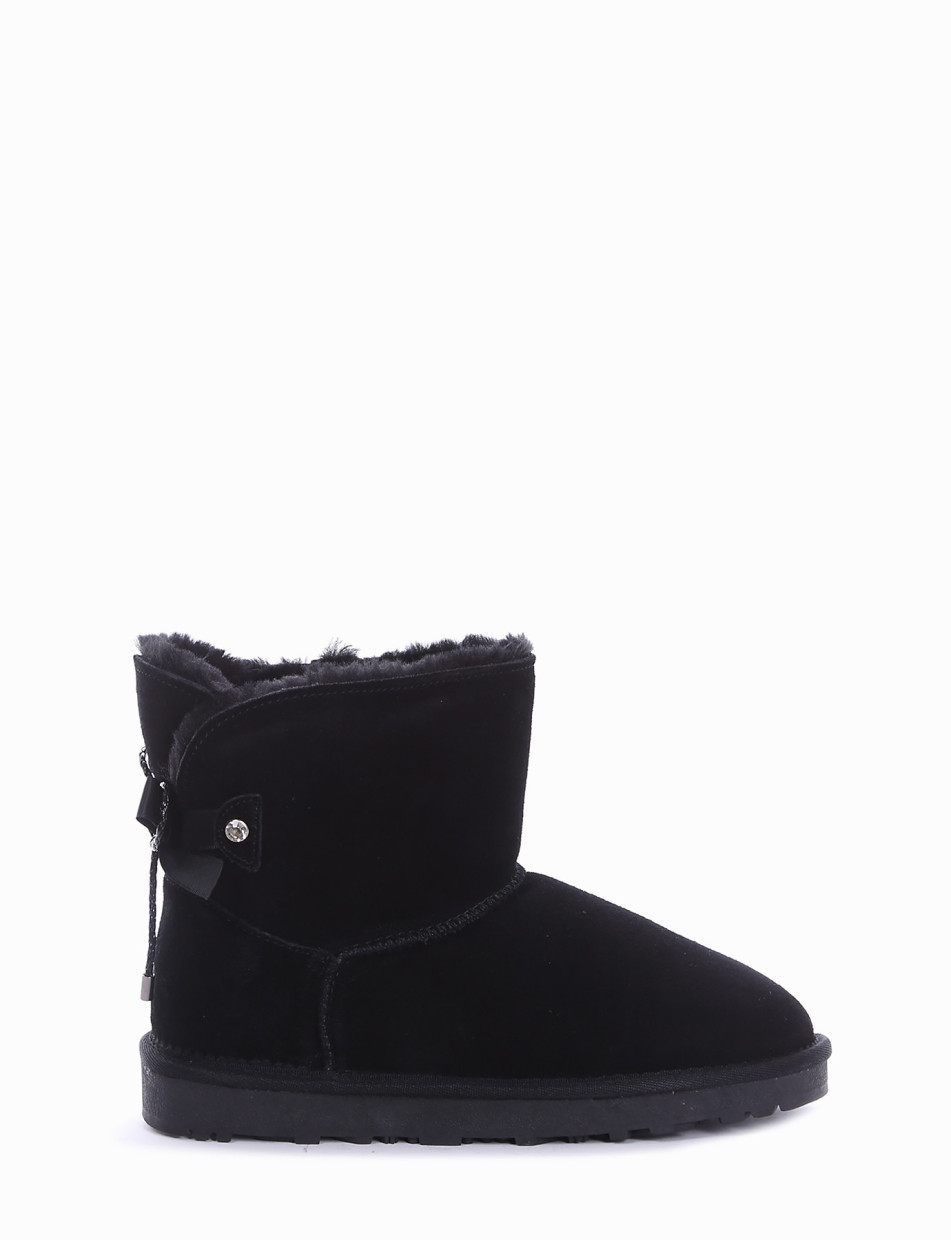 Low heel ankle boots black chamois