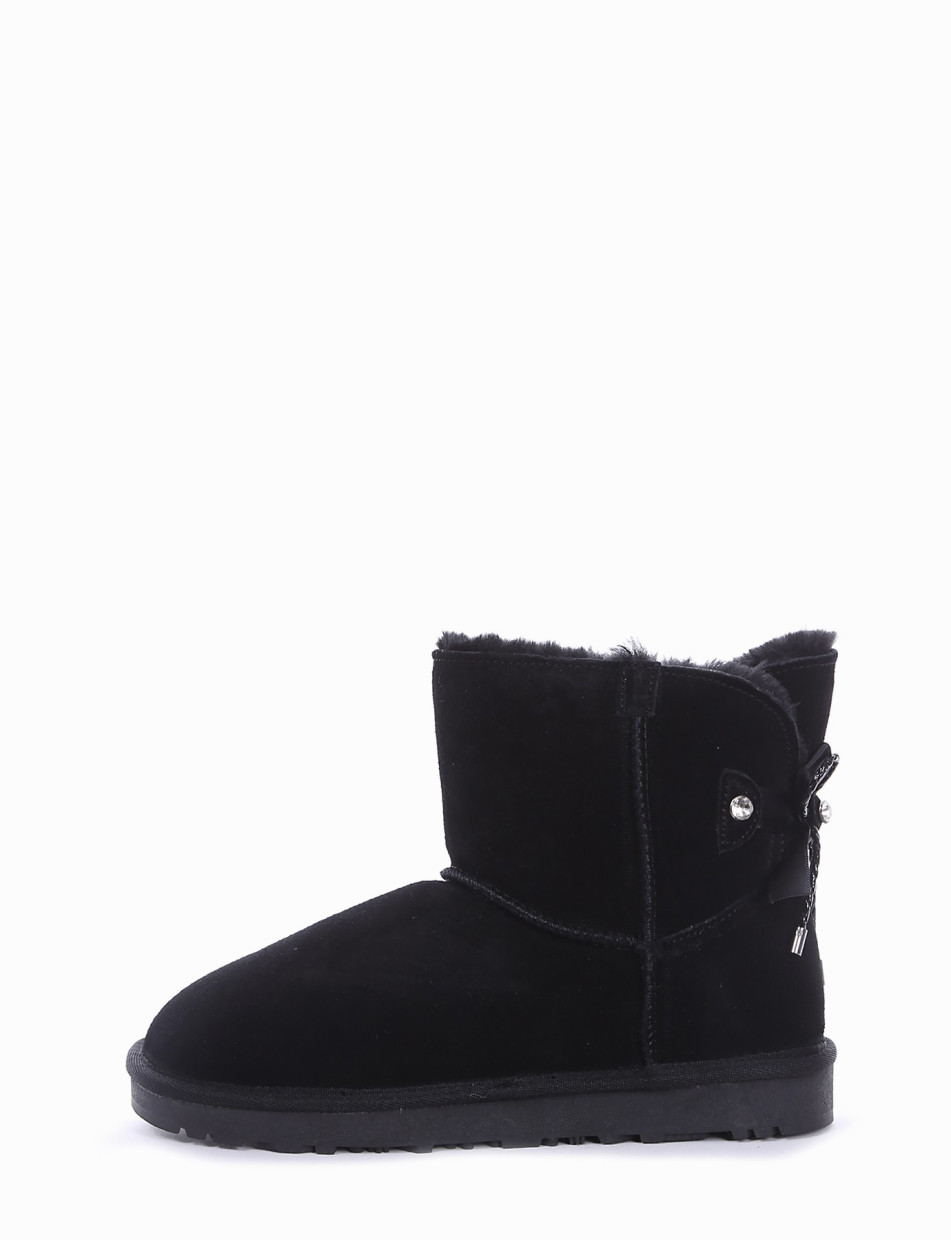 Low heel ankle boots black chamois