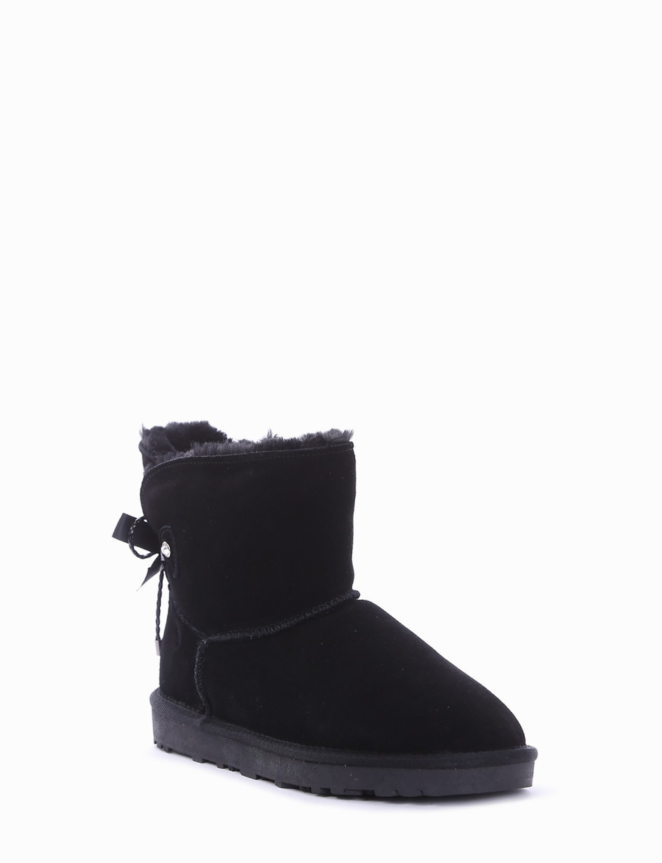 Low heel ankle boots black chamois