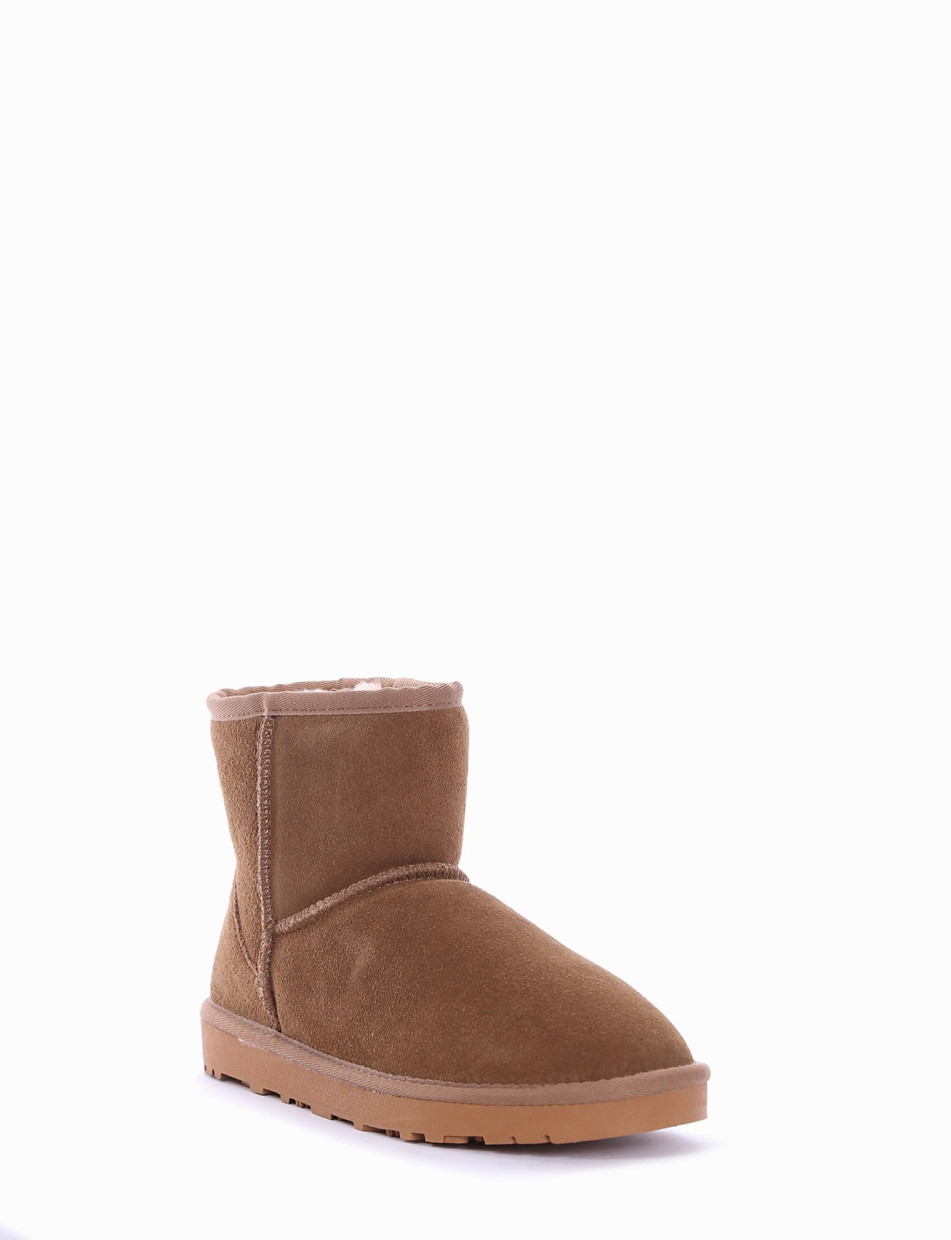 Low heel ankle boots brown chamois