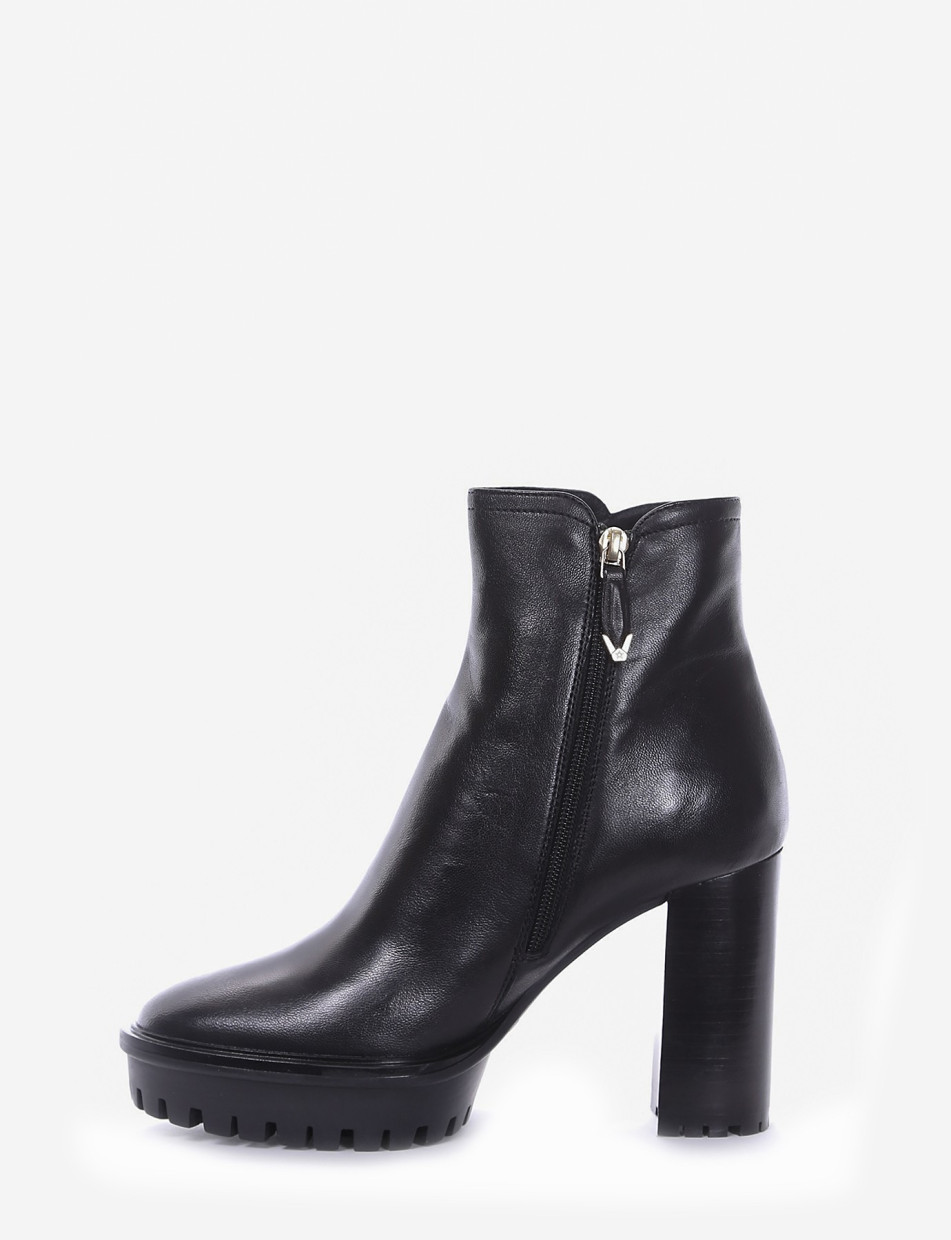 High heel ankle boots heel 10 cm black leather