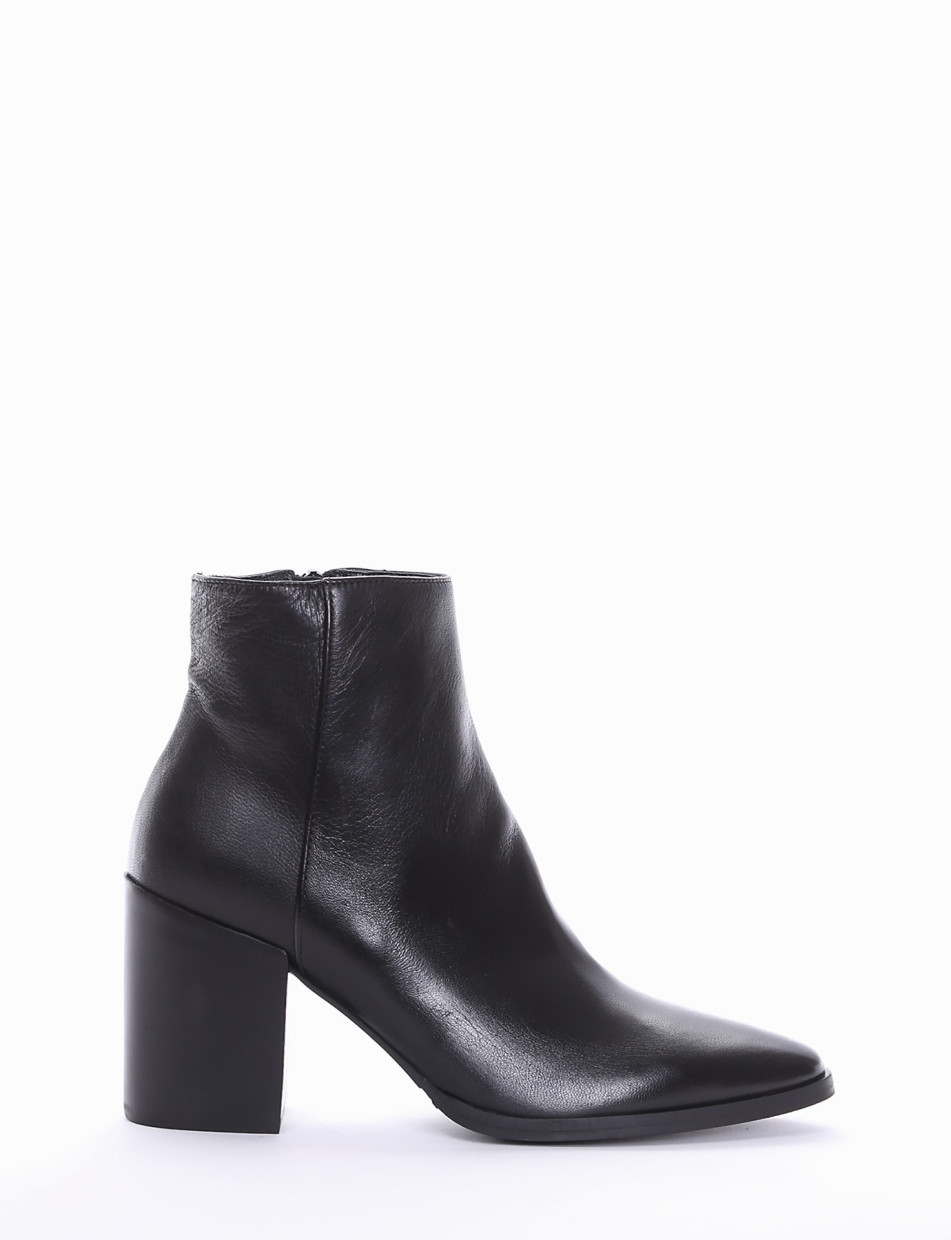 High heel ankle boots heel 8 cm black leather