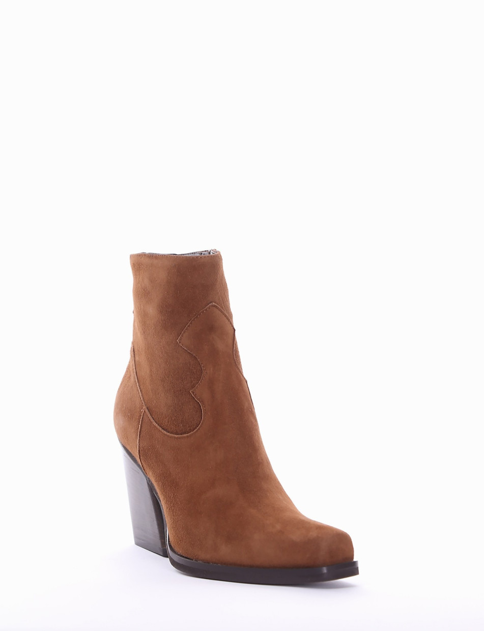 High heel ankle boots heel 7 cm brown chamois