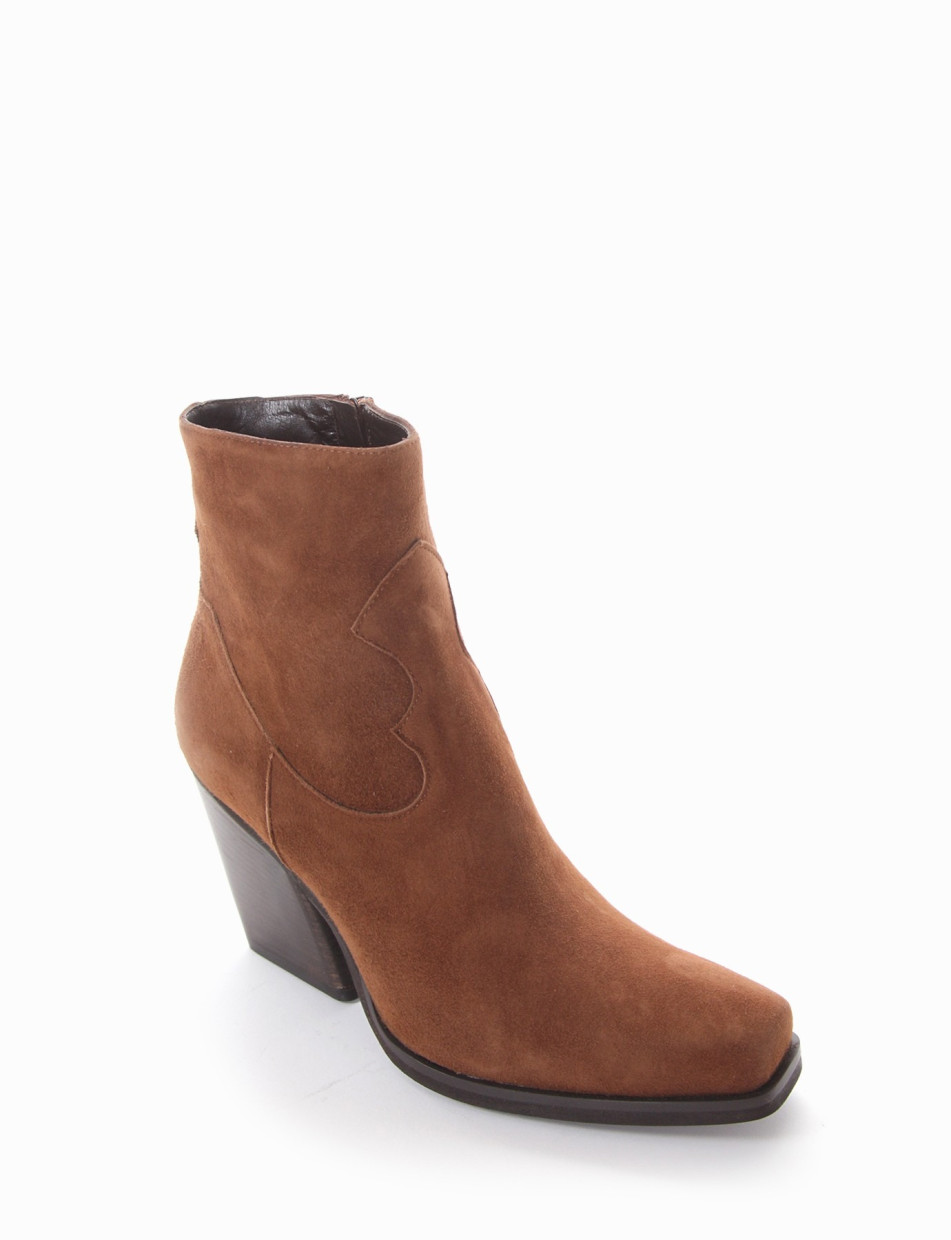 High heel ankle boots heel 7 cm brown chamois