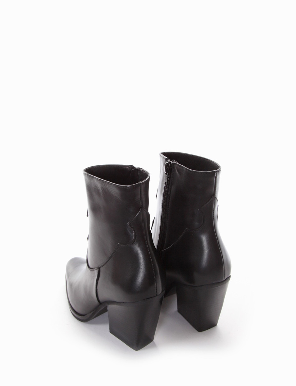 High heel ankle boots heel 7 cm black leather