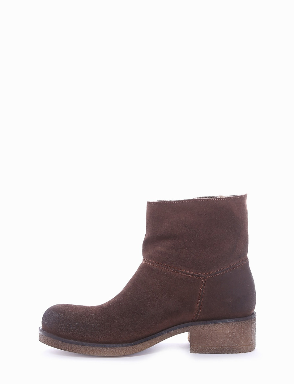 Low heel ankle boots heel 3 cm dark brown chamois