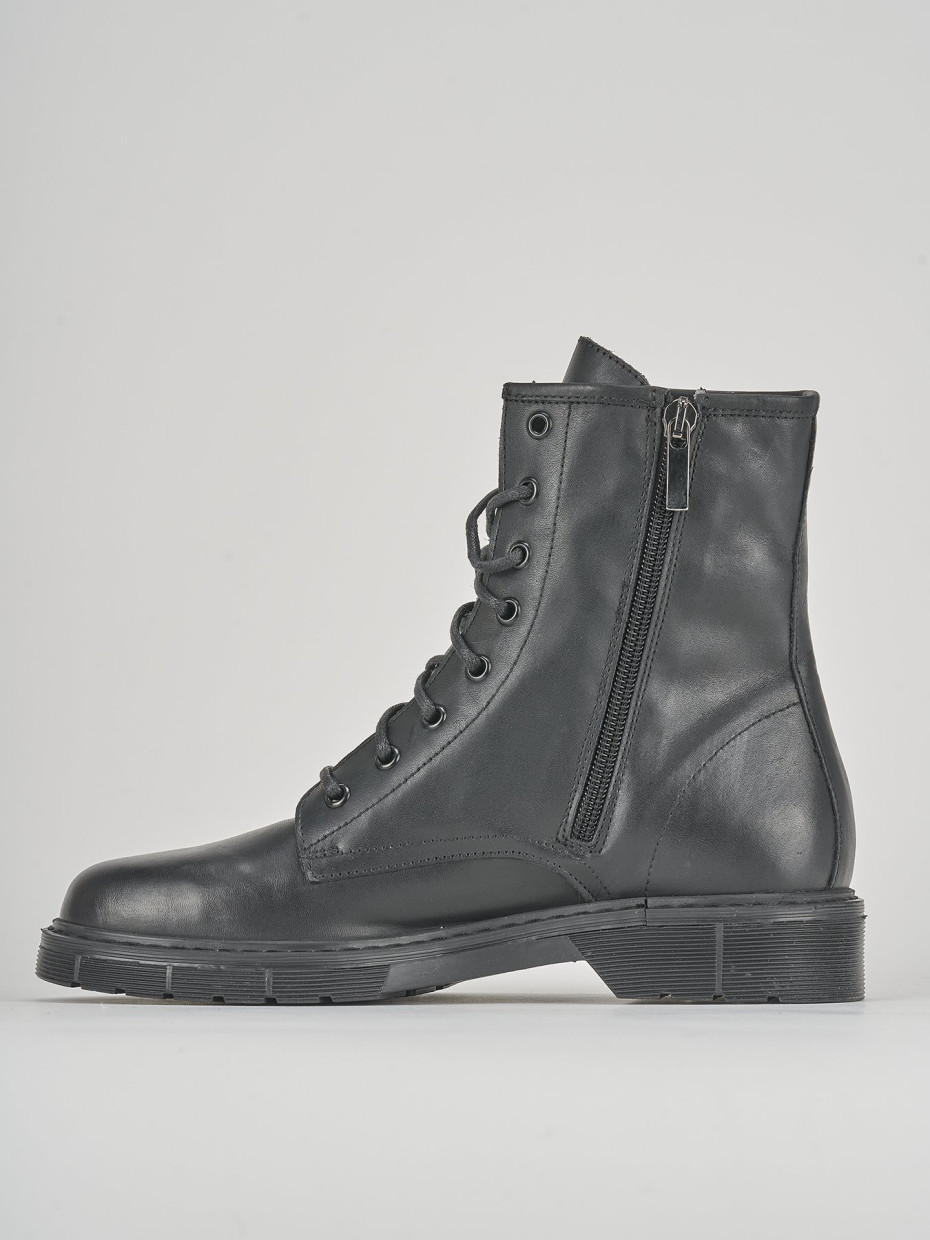 Combat boots heel 2 cm black leather