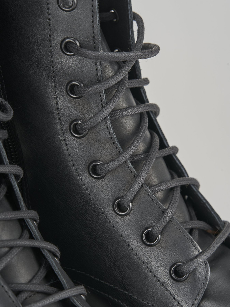 Combat boots heel 2 cm black leather