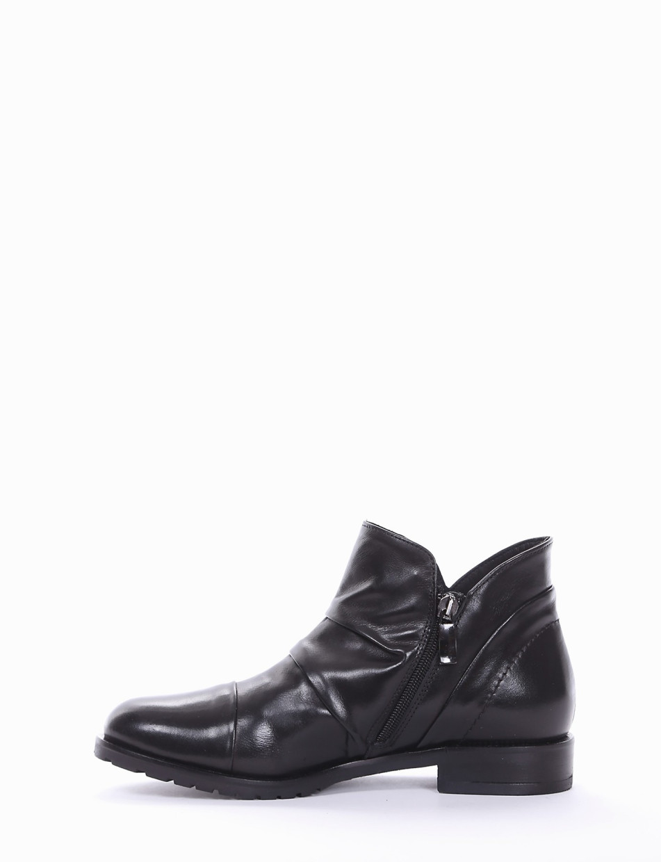 Low heel ankle boots heel 2 cm black leather