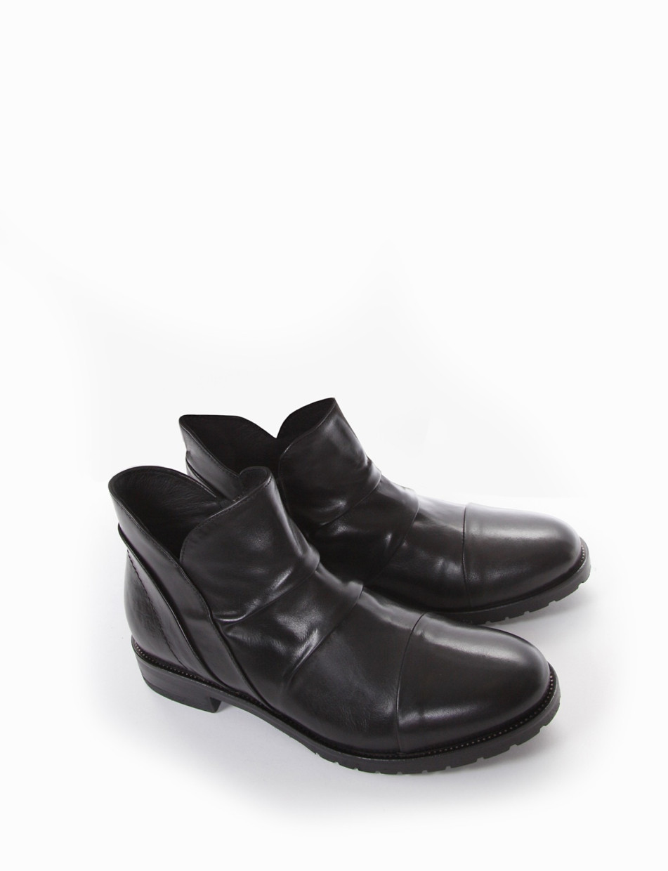 Low heel ankle boots heel 2 cm black leather