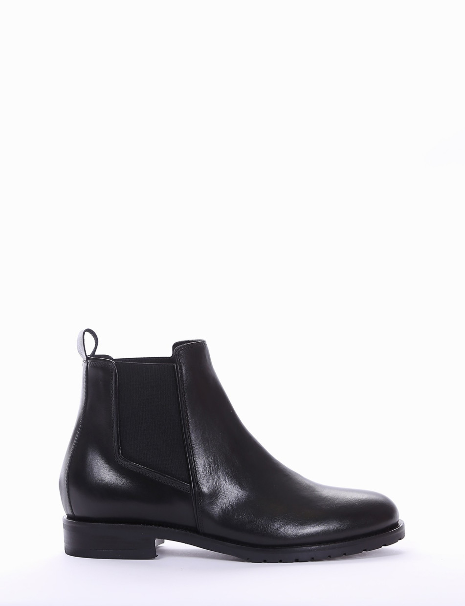 Low heel ankle boots heel 2 cm black leather