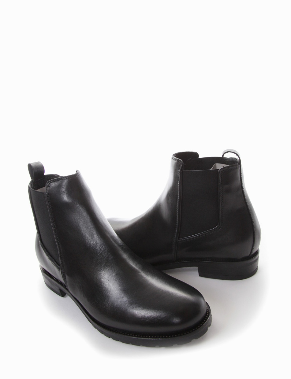 Low heel ankle boots heel 2 cm black leather