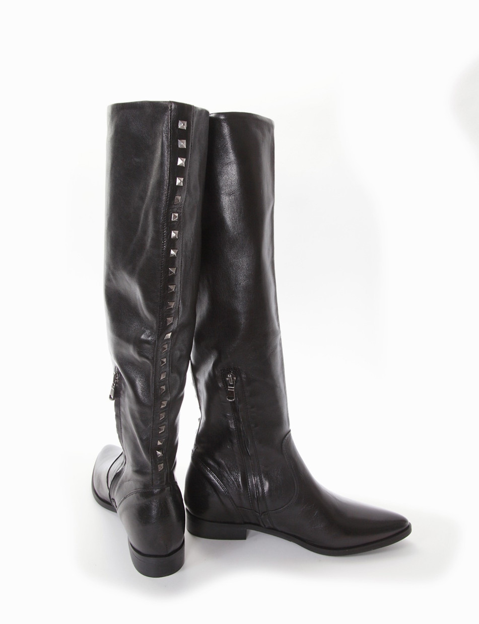 Low heel boots heel 2 cm black leather