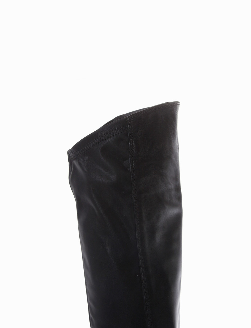 Low heel boots heel 2 cm black leather