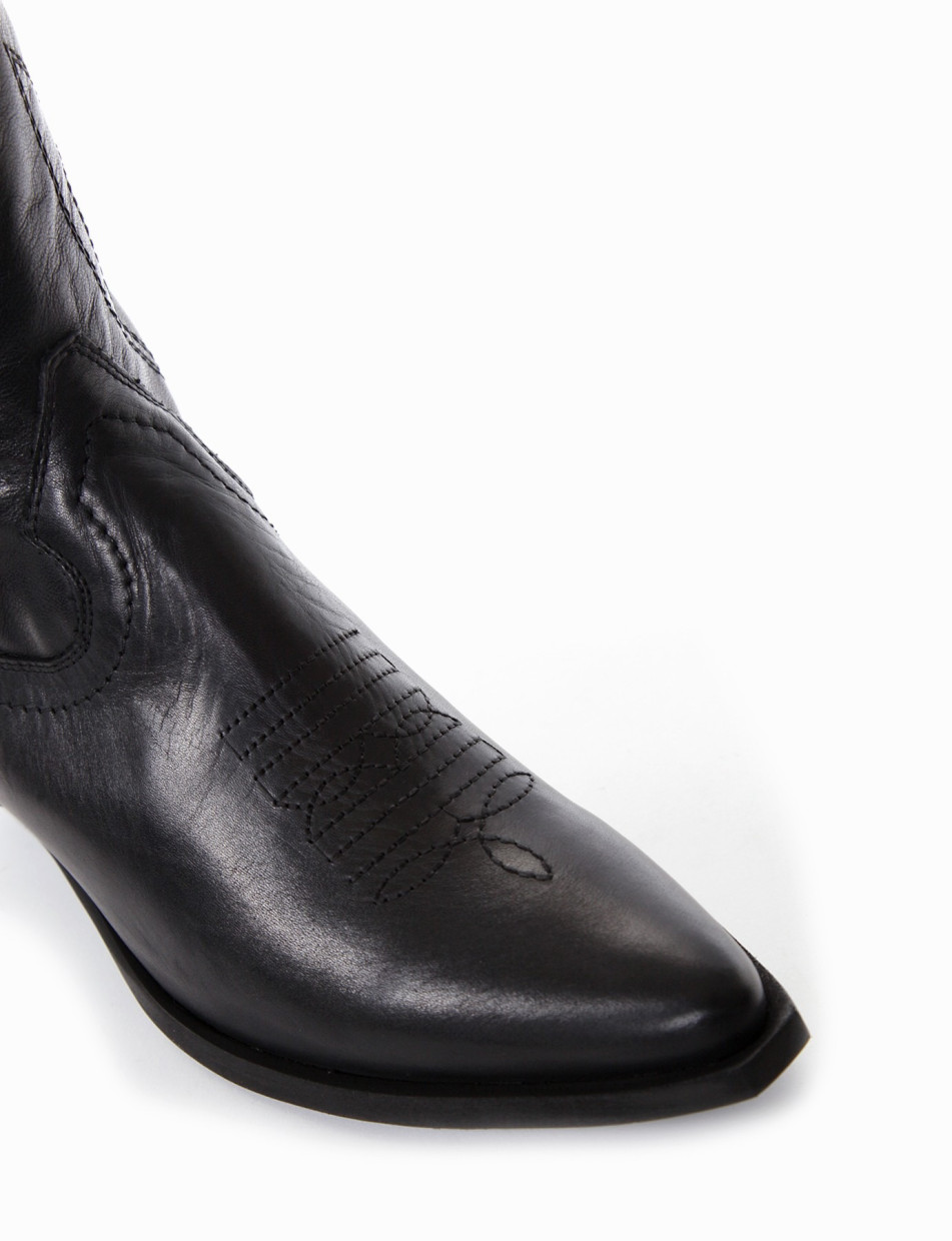 Stivale texano tacco 2cm nero
