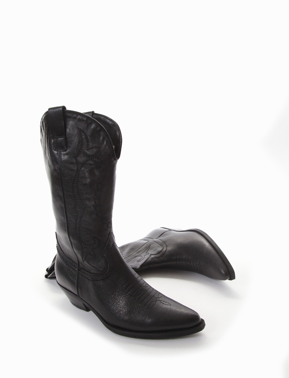 High heel boots heel 5 cm black leather