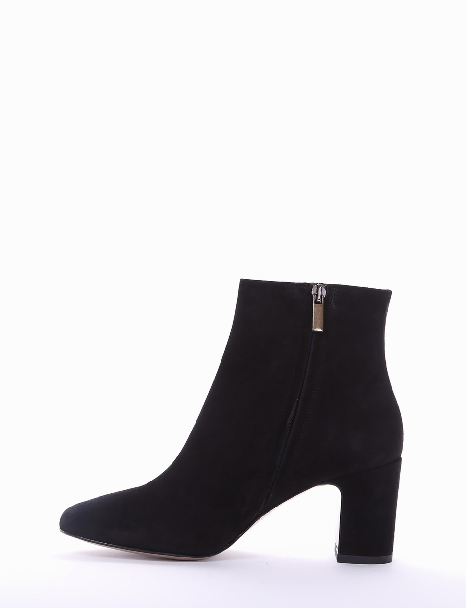 High heel ankle boots heel 5 cm black chamois