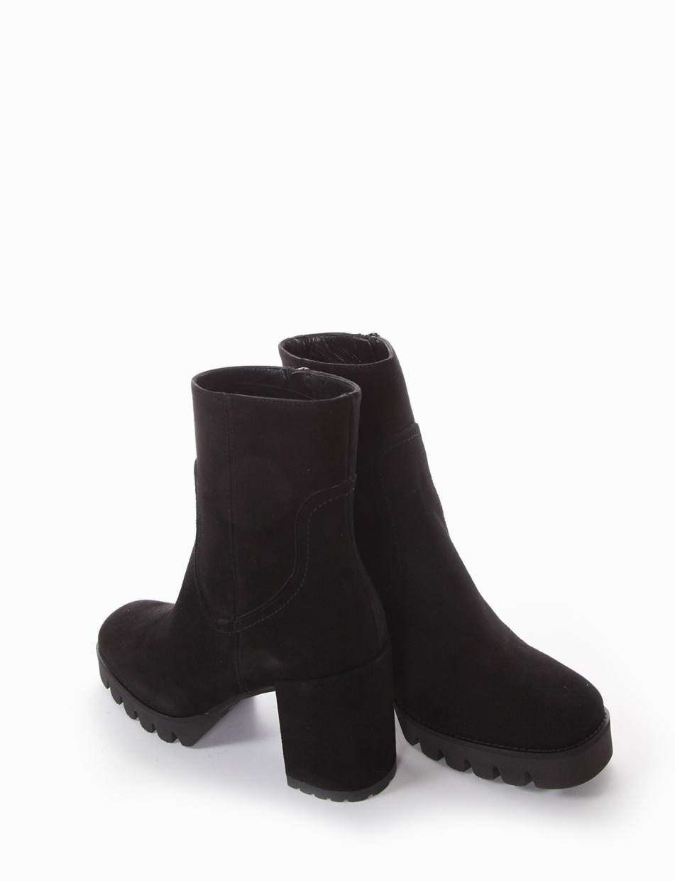 High heel ankle boots heel 7 cm black chamois