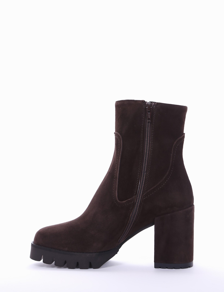 High heel ankle boots heel 7 cm dark brown chamois