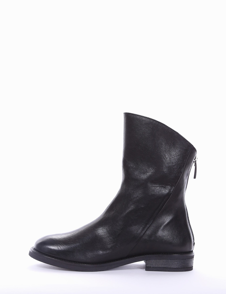 Low heel ankle boots heel 2 cm black leather