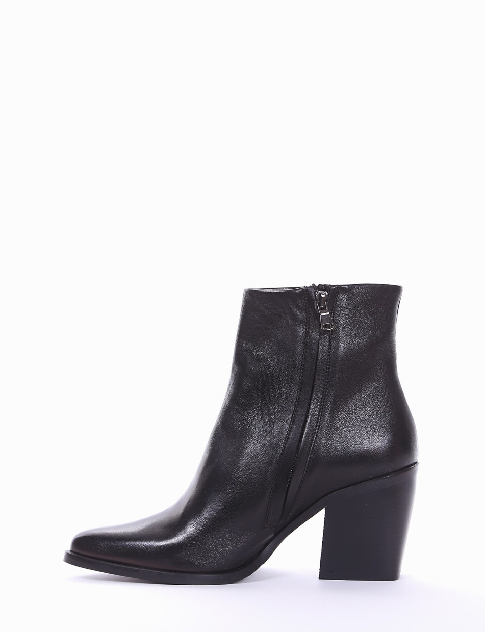 High heel ankle boots heel 5 cm black leather