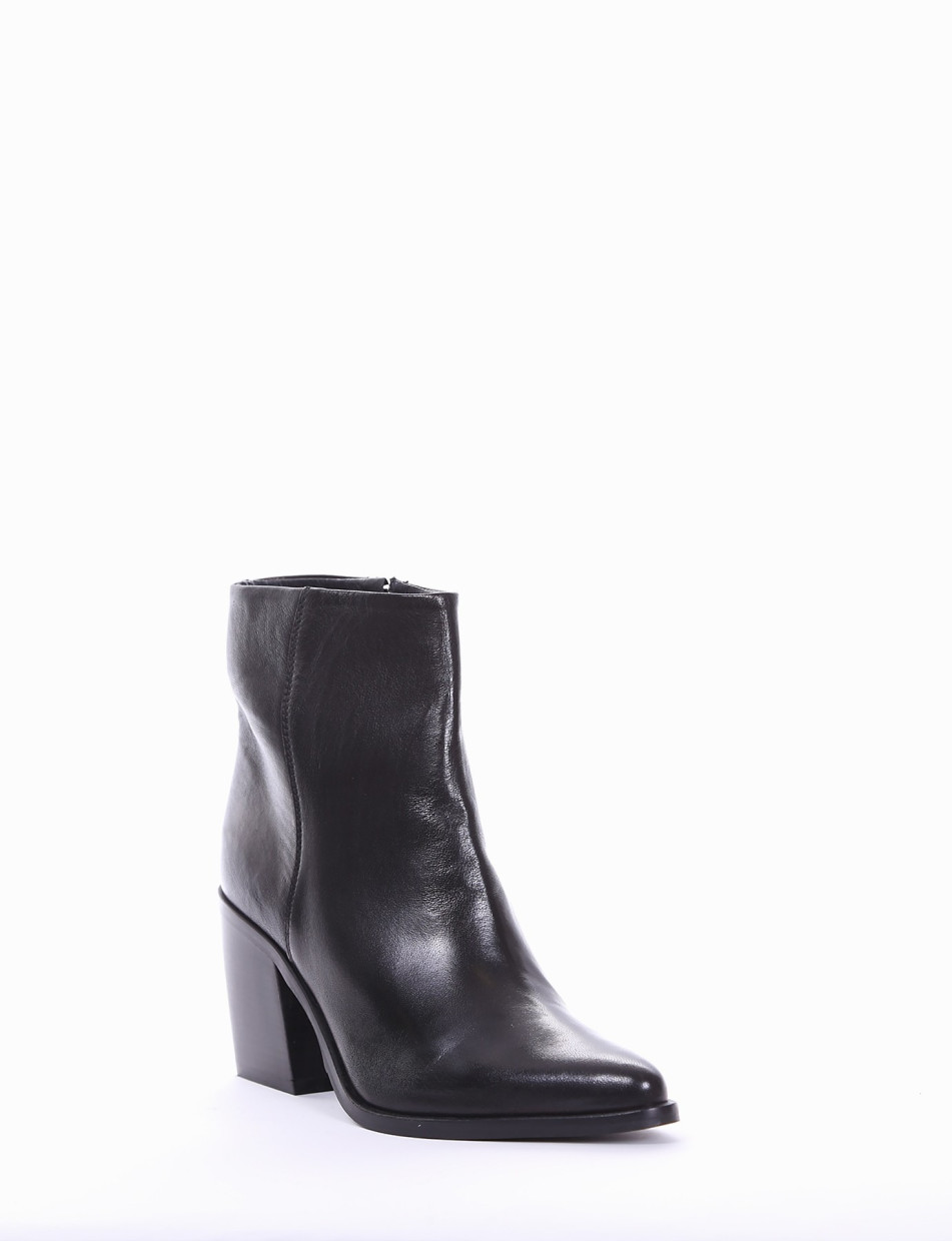 High heel ankle boots heel 5 cm black leather