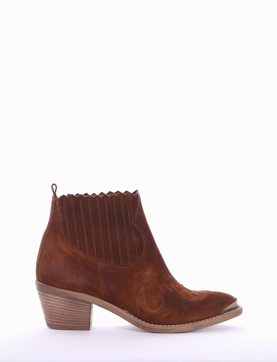 High heel ankle boots heel 5 cm brown chamois