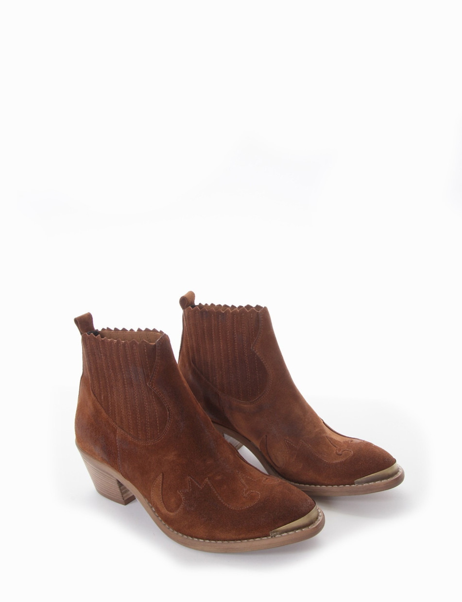 High heel ankle boots heel 5 cm brown chamois