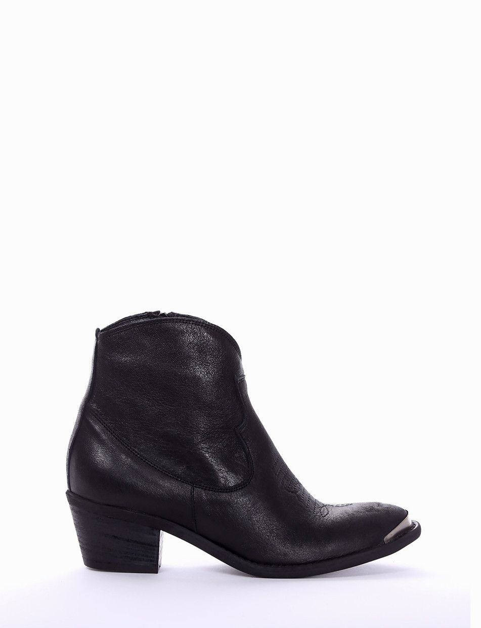 High heel ankle boots heel 5 cm black leather