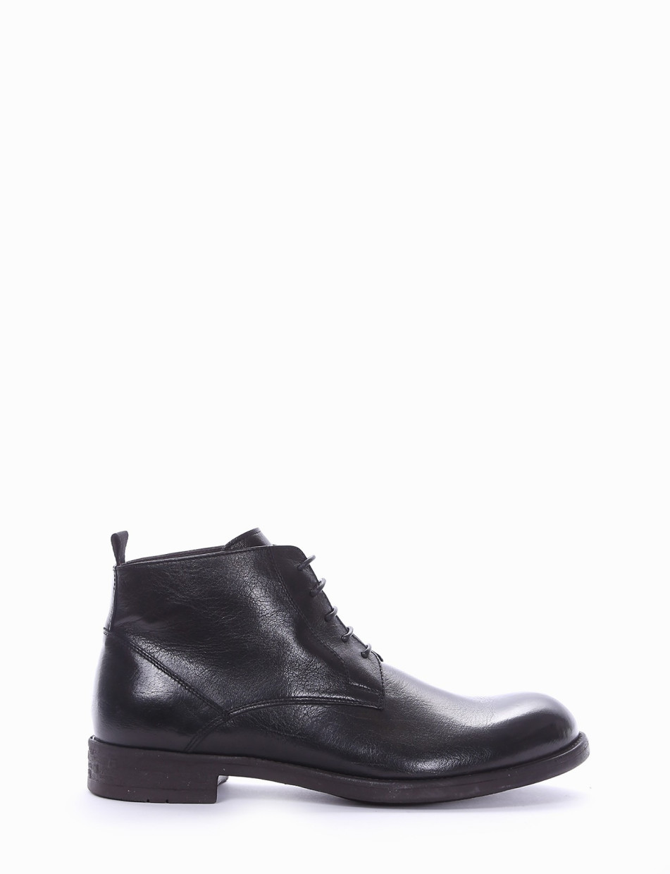 Ankle boots heel 2 cm black leather