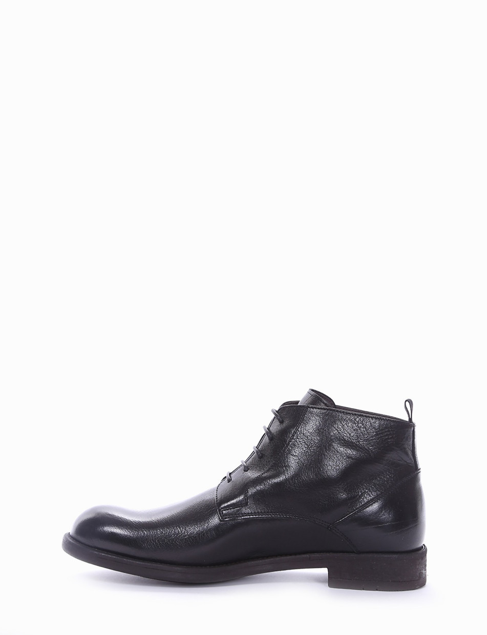 Ankle boots heel 2 cm black leather