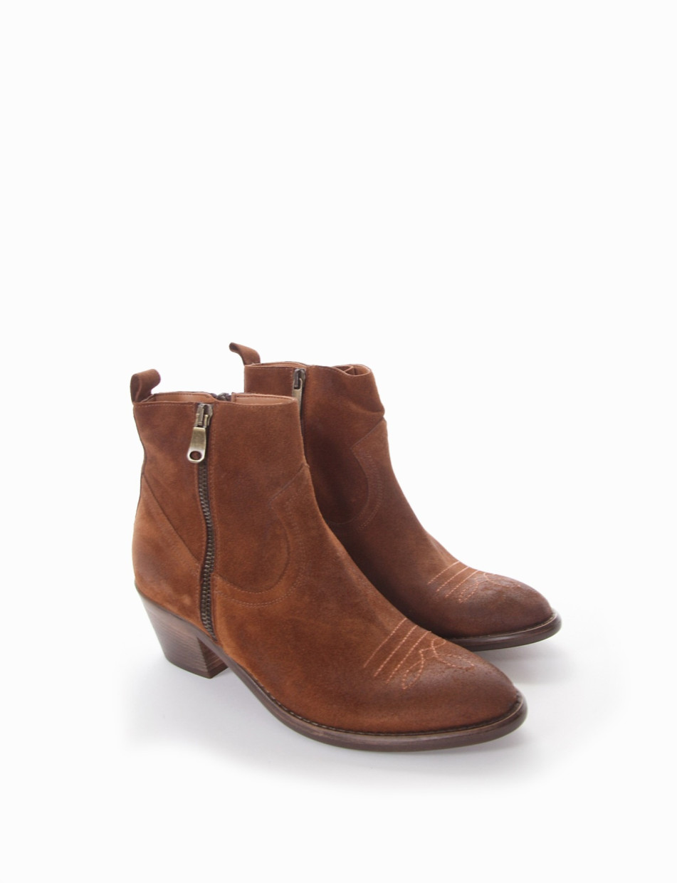 High heel ankle boots heel 5 cm brown chamois