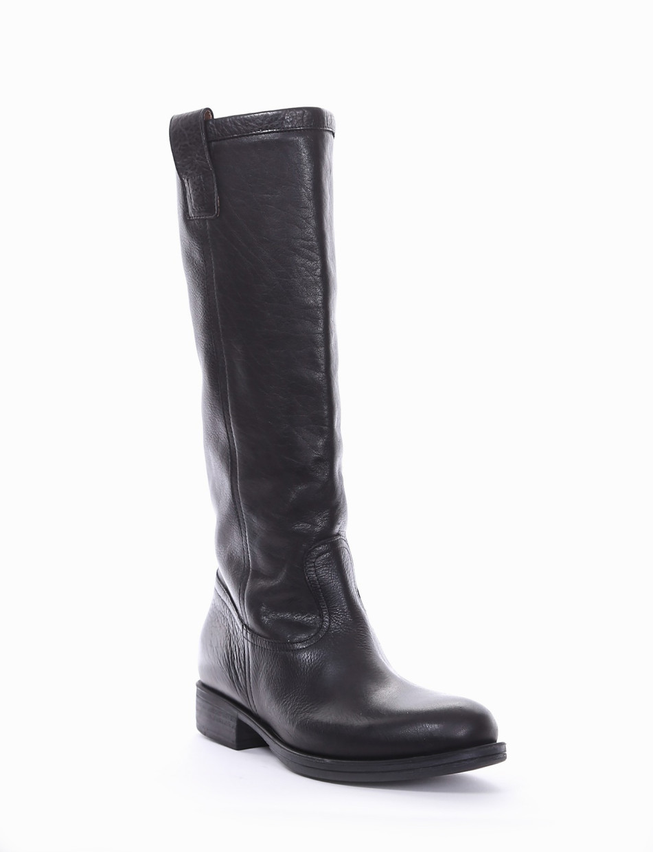 Low heel boots heel 2 cm black leather