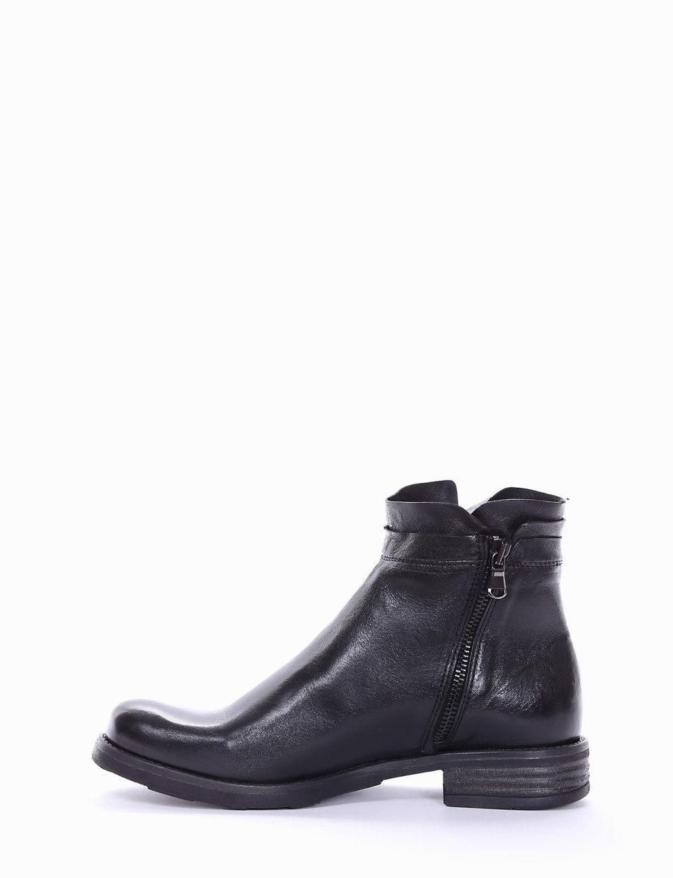 Low heel ankle boots heel 2 cm black leather