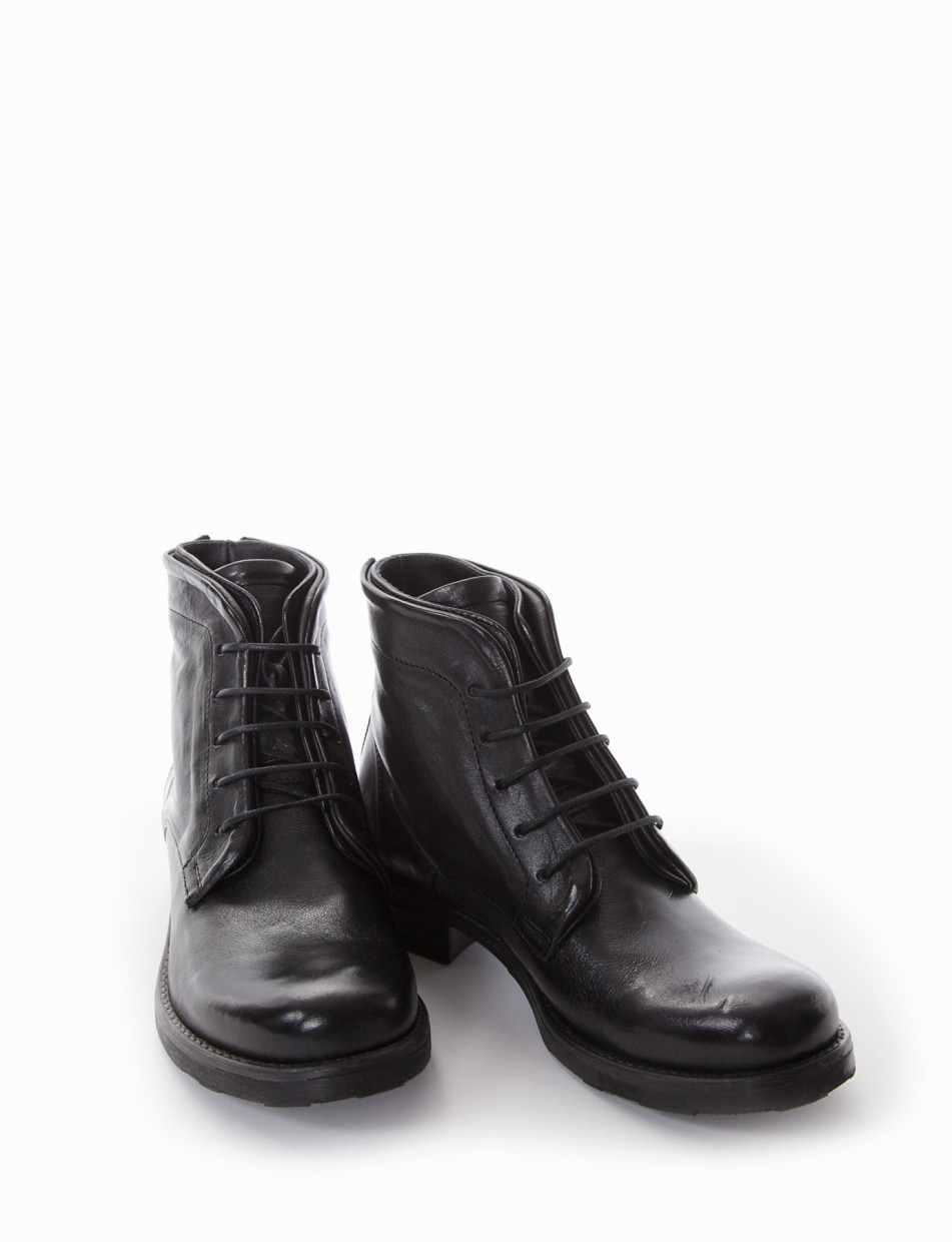 Combat boots heel 2 cm black leather