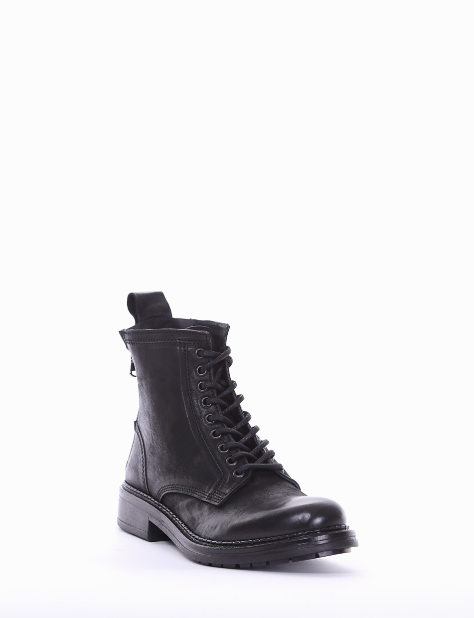 Combat boots heel 2 cm black leather