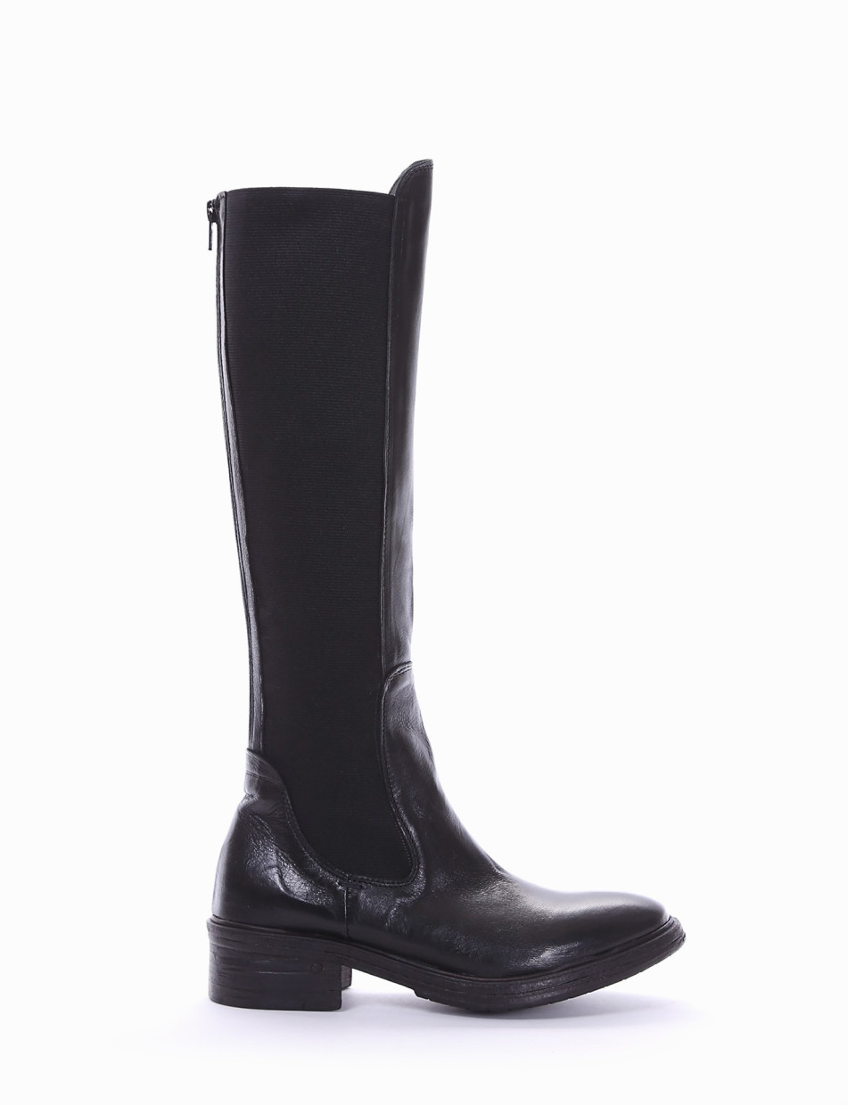 Low heel boots heel 2 cm black leather