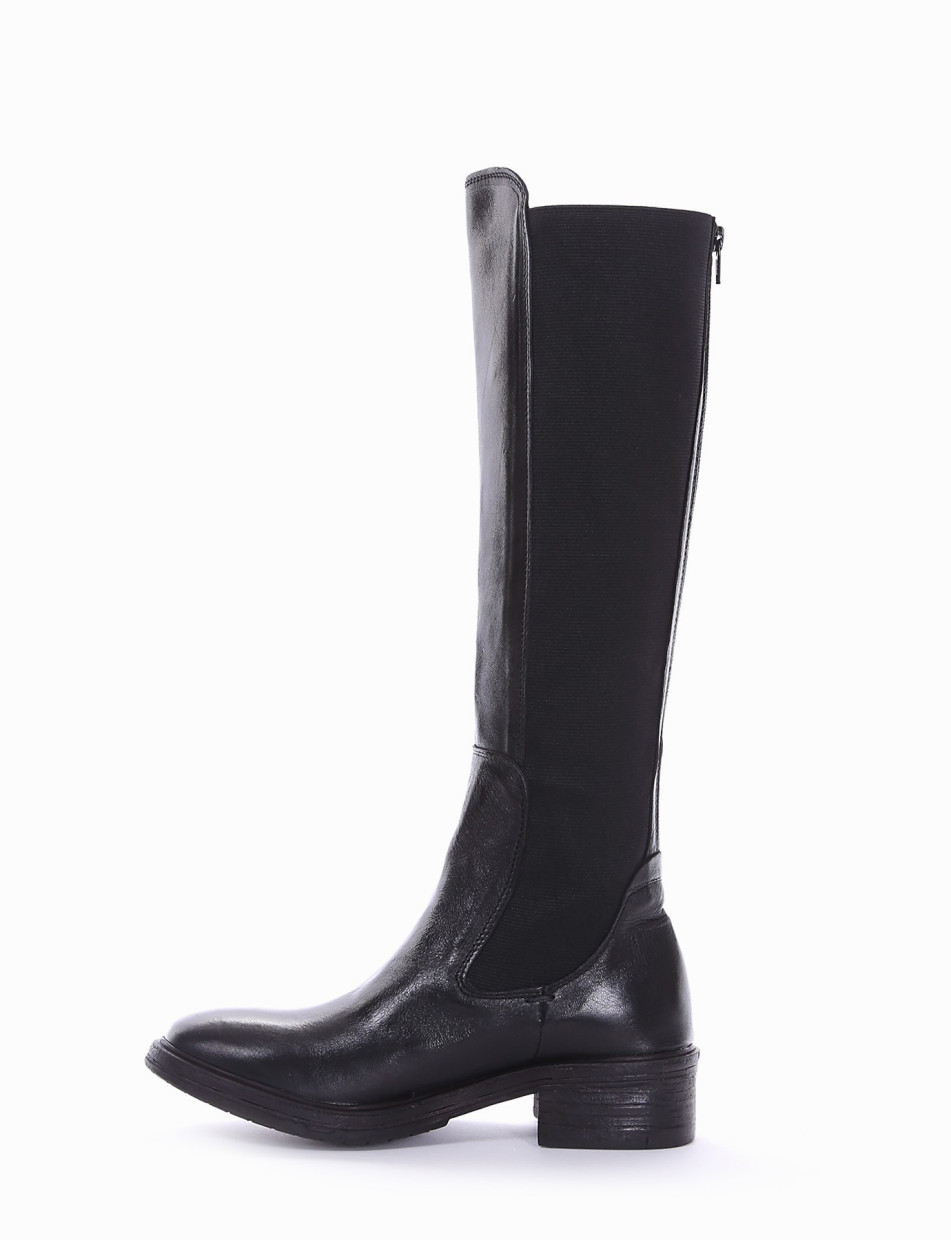 Low heel boots heel 2 cm black leather