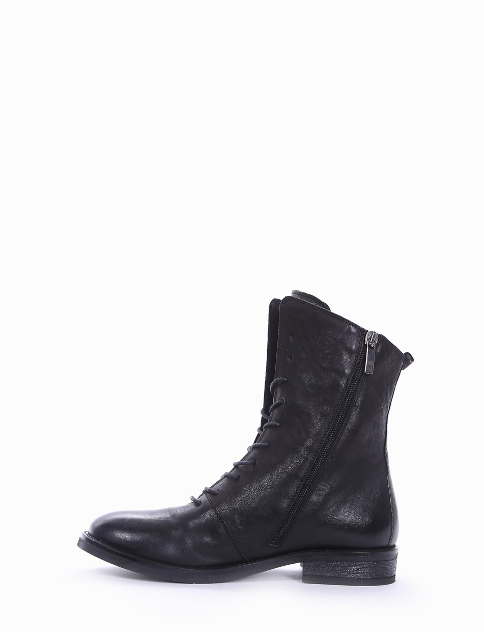 Combat boots heel 2 cm black leather