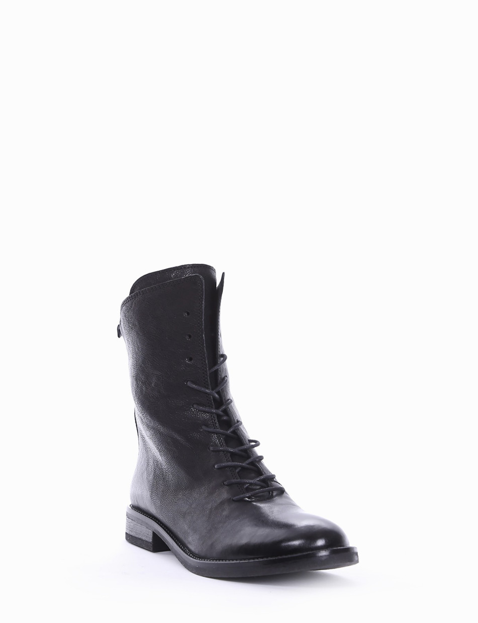 Combat boots heel 2 cm black leather