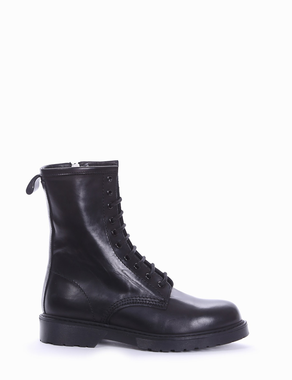 Combat boots heel 2 cm black leather