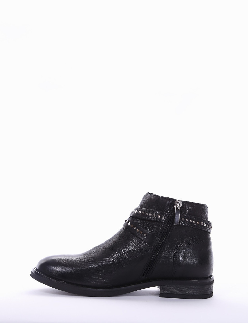 Low heel ankle boots heel 2 cm black leather