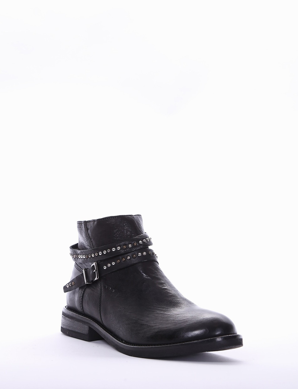 Low heel ankle boots heel 2 cm black leather