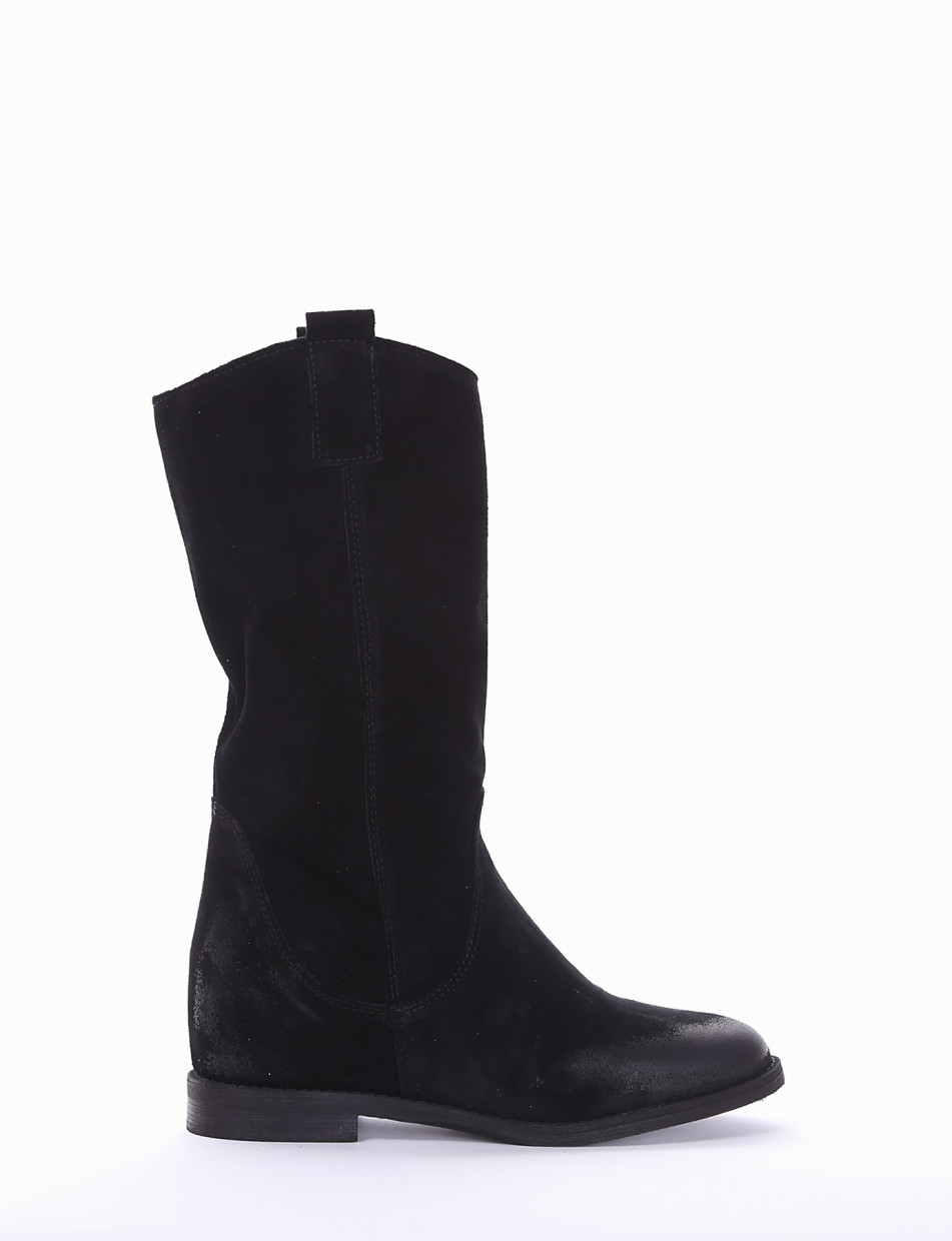 Low heel boots heel 2 cm black chamois